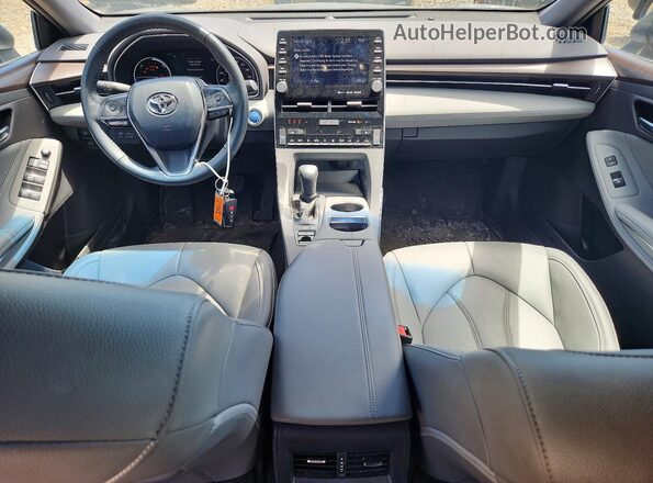 4T1AA1ABXMU005403 2021 TOYOTA AVALON Серебряный Вид панели приборов