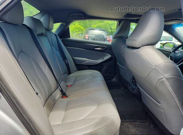 4T1AA1ABXMU005403 2021 TOYOTA AVALON Серебряный Вид задних сидений