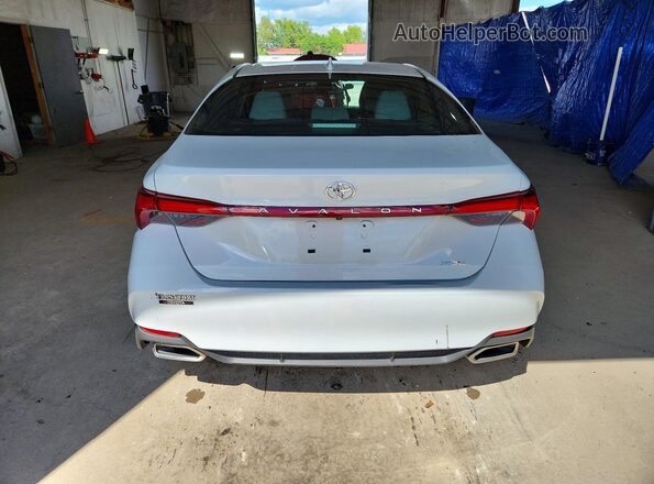 4T1AZ1FB5NU076656 2022 TOYOTA AVALON Gray Հետևի տեսք