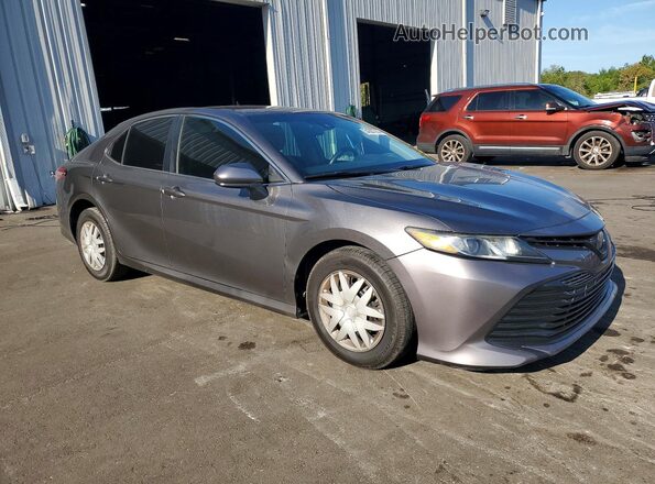 4T1B11HK2JU074415 2018 TOYOTA CAMRY Gray Front right