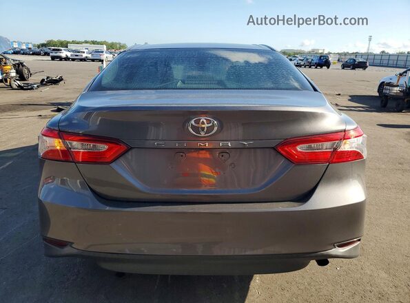 4T1B11HK2JU074415 2018 TOYOTA CAMRY Gray Rear view