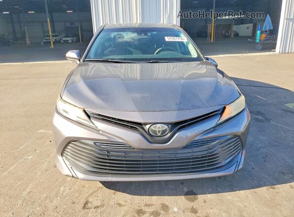 4T1B11HK2JU074415 2018 TOYOTA CAMRY Gray Front view