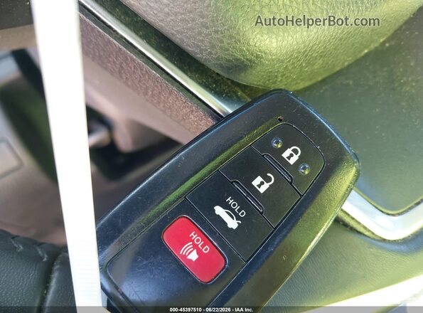 4T1B11HK2JU641576 2018 TOYOTA CAMRY Silver Dashboard view