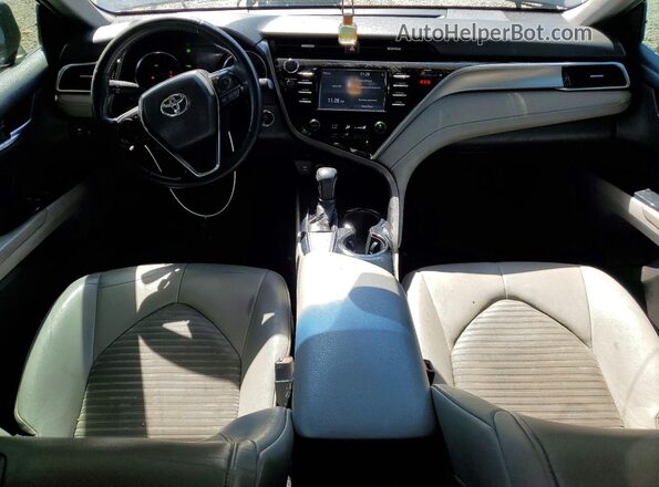 4T1B11HK5JU586332 2018 TOYOTA CAMRY Black Widok deski rozdzielczej