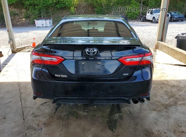 4T1B11HK5JU586332 2018 TOYOTA CAMRY Black Widok z tyłu