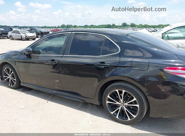 4T1B11HK5JU614517 2018 TOYOTA CAMRY Черный Вид задней части салона