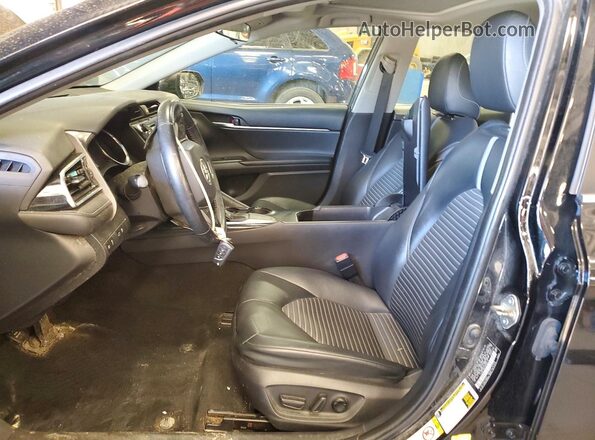 4T1B11HK5JU636713 2018 TOYOTA CAMRY Black Սալոնի դիմացի տեսք
