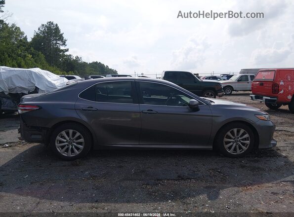 4T1B11HK5KU267997 2019 TOYOTA CAMRY Gray Սալոնի հետևի տեսք