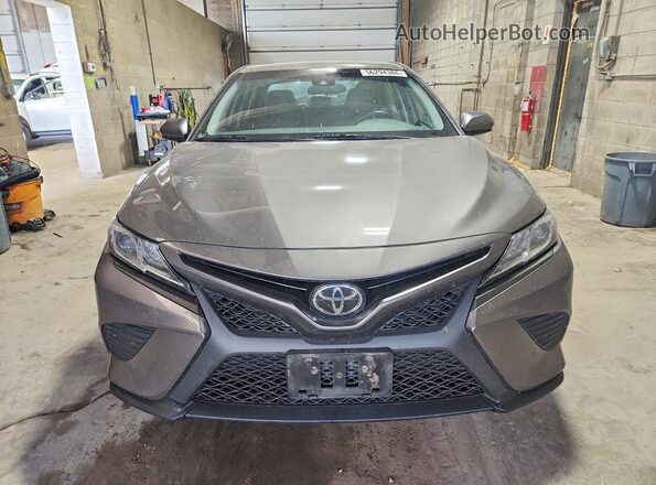 4T1B11HK6JU557289 2018 TOYOTA CAMRY Silver Vista frontal