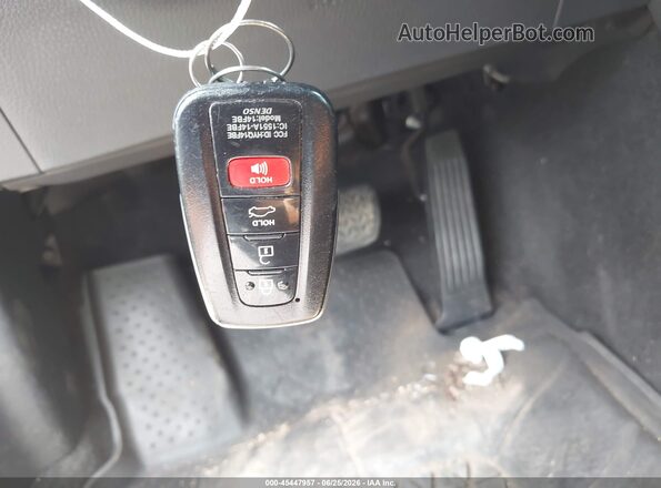 4T1B21FB3KU004746 2019 TOYOTA AVALON HYBRID White Widok deski rozdzielczej