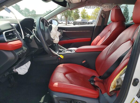 4T1B61HK5KU722011 2019 TOYOTA CAMRY White Vista interior delantera