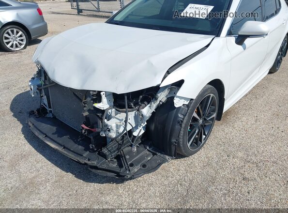 4T1B61HK9JU159141 2018 TOYOTA CAMRY White 