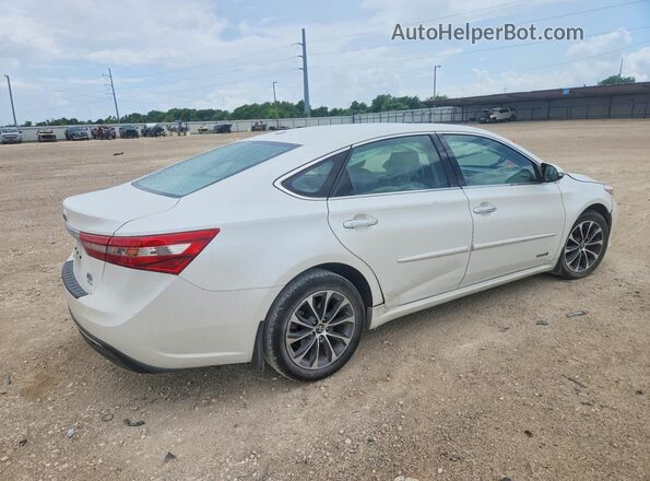 4T1BD1EB1HU059393 2017 TOYOTA AVALON White Rear right