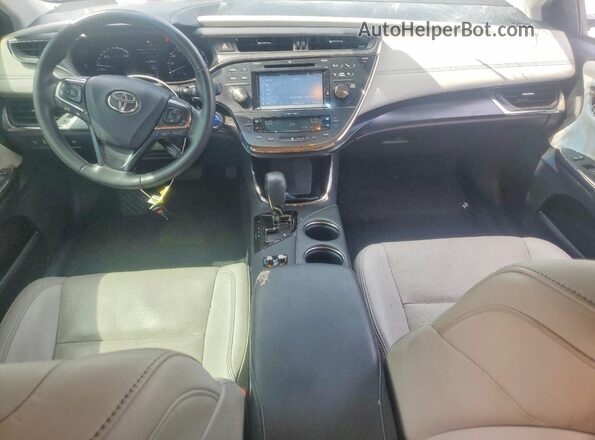 4T1BD1EB2JU060977 2018 TOYOTA AVALON Silver Vista del salpicadero