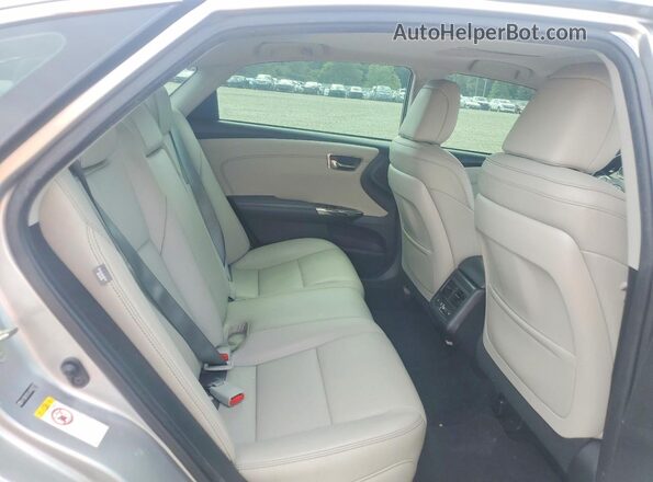 4T1BD1EB2JU060977 2018 TOYOTA AVALON Silver Vista de los asientos traseros