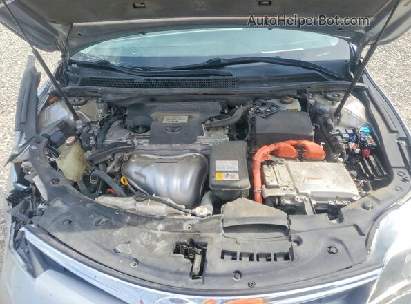 4T1BD1EB2JU060977 2018 TOYOTA AVALON Silver Vista interior trasera