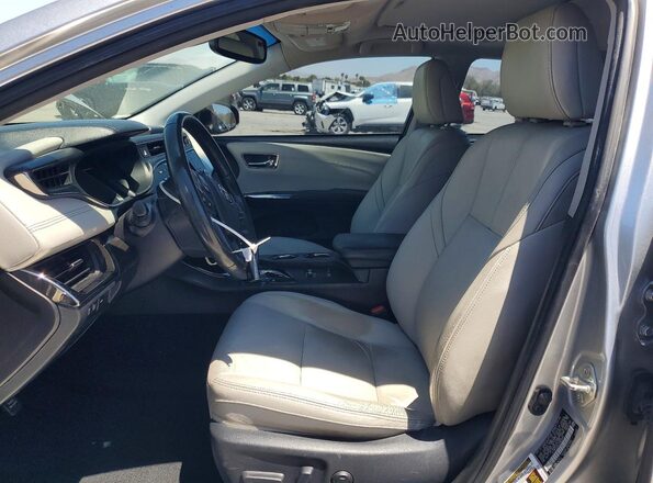 4T1BD1EB2JU063846 2018 TOYOTA AVALON Silver 