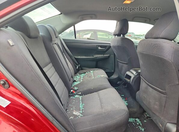 4T1BF1FK0GU509218 2016 TOYOTA CAMRY Red Rear seats view