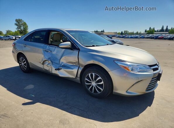 4T1BF1FK0HU406401 2017 TOYOTA CAMRY Gold Delantero derecho