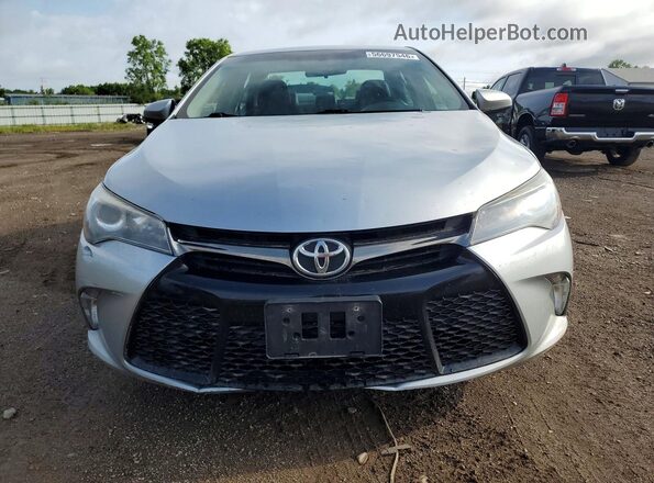 4T1BF1FK0HU406835 2017 TOYOTA CAMRY Серебряный 