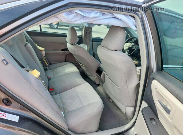 4T1BF1FK0HU771029 2017 TOYOTA CAMRY Gray Вид задніх сидінь