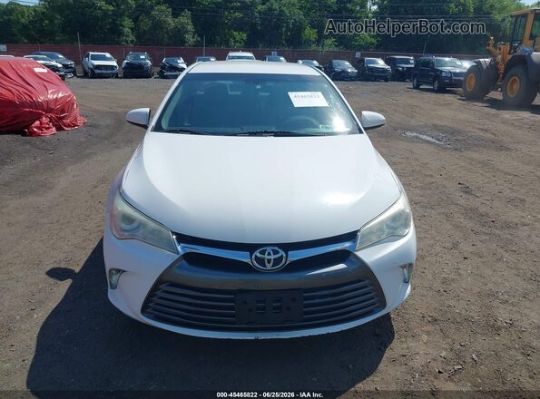 4T1BF1FK1GU119034 2016 TOYOTA CAMRY White Widok zestawu wskaźników