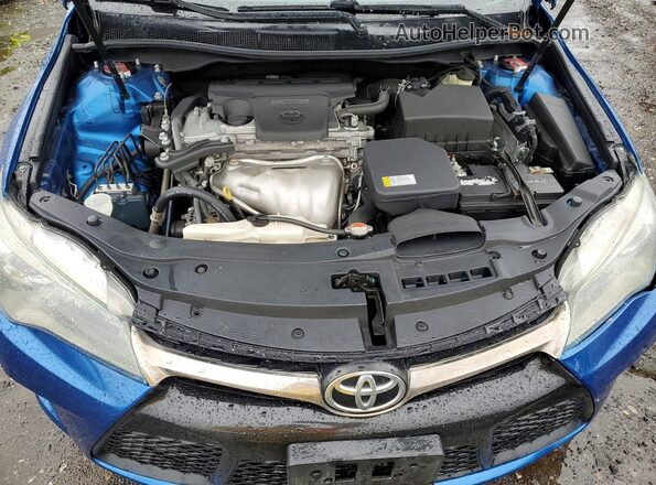 4T1BF1FK1GU560050 2016 TOYOTA CAMRY Blue Widok wnętrza z tyłu