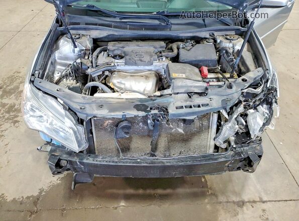 4T1BF1FK1HU312494 2017 TOYOTA CAMRY Silver Rear interior view