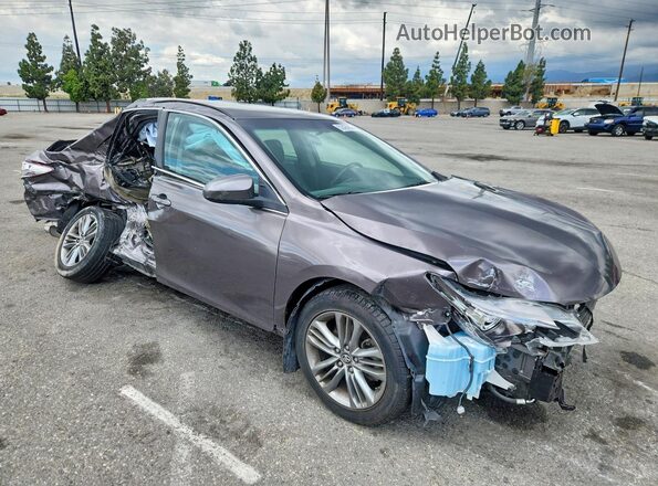 4T1BF1FK1HU383047 2017 TOYOTA CAMRY Silver 