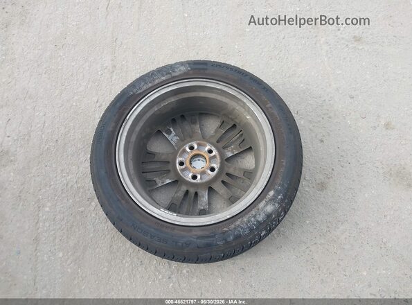 4T1BF1FK1HU713947 2017 TOYOTA CAMRY Silver Widok deski rozdzielczej