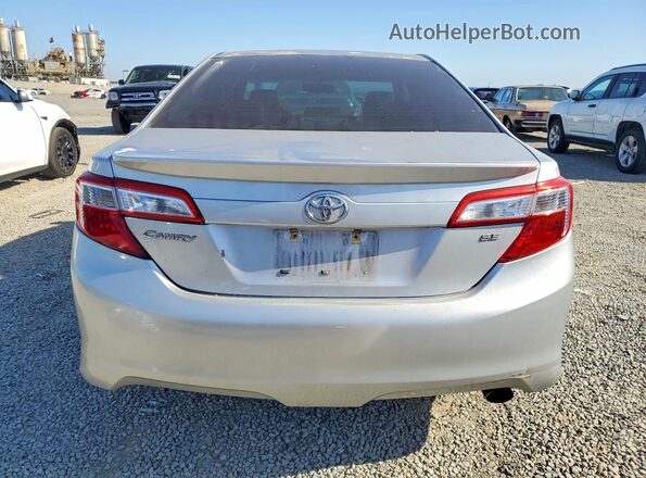 4T1BF1FK2EU756673 2014 TOYOTA CAMRY Silver Հետևի տեսք