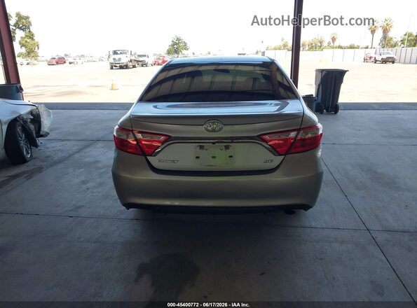 4T1BF1FK2GU231180 2016 TOYOTA CAMRY Silver 