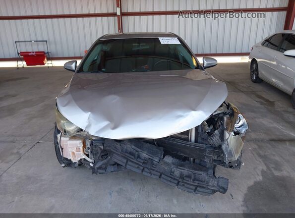 4T1BF1FK2GU231180 2016 TOYOTA CAMRY Silver 