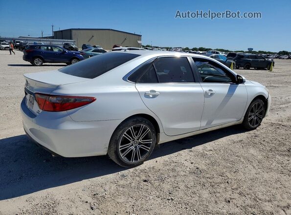 4T1BF1FK2GU554399 2016 TOYOTA CAMRY White Tył prawy