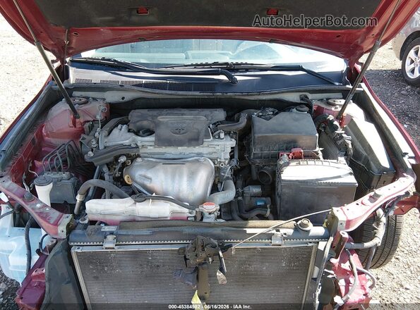 4T1BF1FK2GU598161 2016 TOYOTA CAMRY Red Widok z tyłu