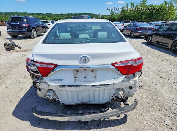 4T1BF1FK2HU357833 2017 TOYOTA CAMRY White უკანა ხედი