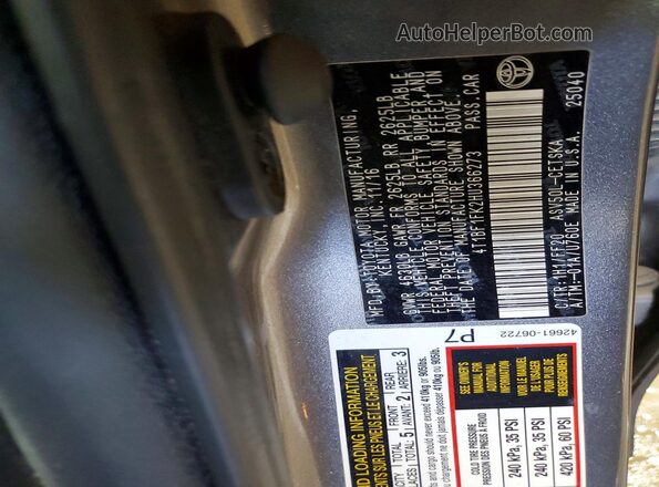4T1BF1FK2HU366273 2017 TOYOTA CAMRY Gray Widok komory silnika