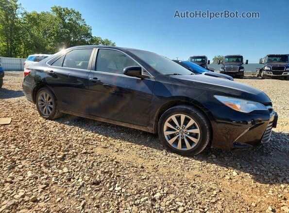 4T1BF1FK2HU393568 2017 TOYOTA CAMRY Черный Передняя правая четверть