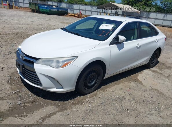 4T1BF1FK2HU404844 2017 TOYOTA CAMRY White 