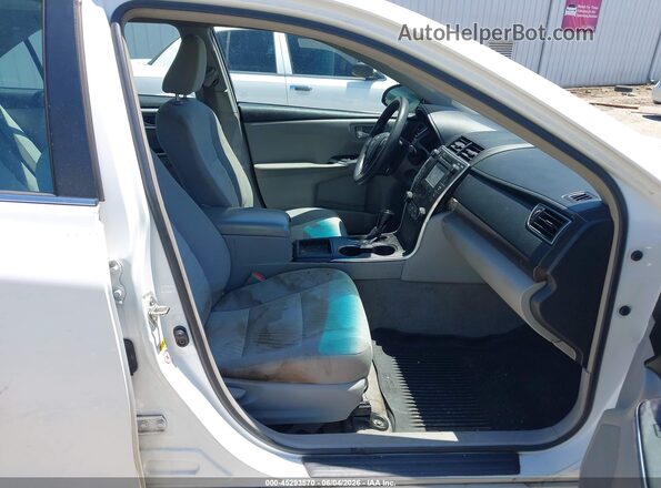 4T1BF1FK2HU404844 2017 TOYOTA CAMRY White 