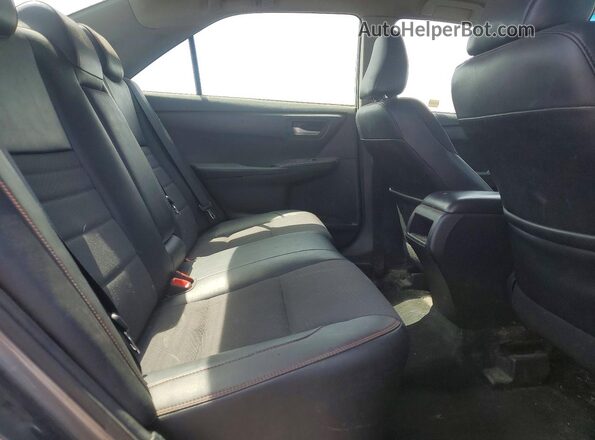 4T1BF1FK2HU687827 2017 TOYOTA CAMRY Gray Vista de los asientos traseros