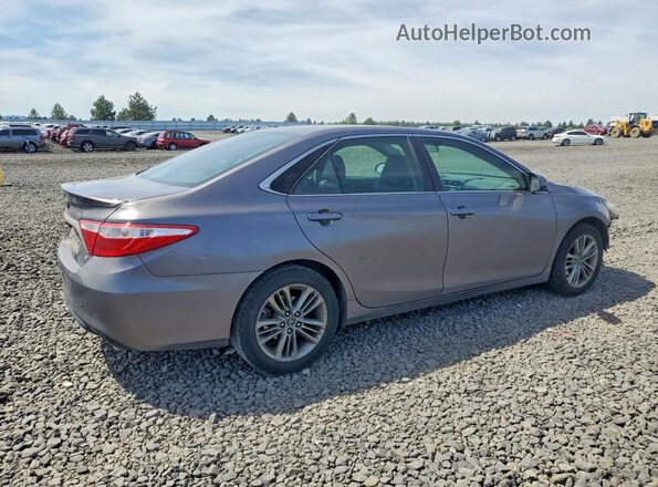 4T1BF1FK2HU687827 2017 TOYOTA CAMRY Gray Trasero derecho