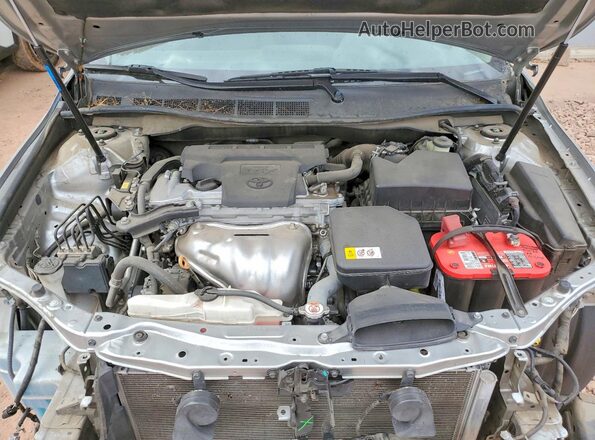 4T1BF1FK2HU688072 2017 TOYOTA CAMRY Silver Vista interior trasera