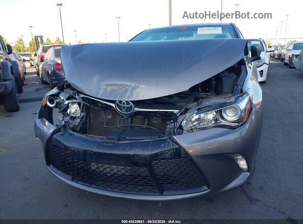 4T1BF1FK2HU801082 2017 TOYOTA CAMRY Gray Front view