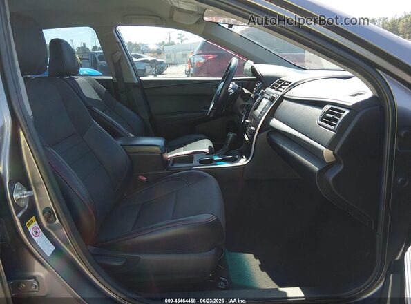 4T1BF1FK3GU135106 2016 TOYOTA CAMRY Gray Widok wnętrza z przodu