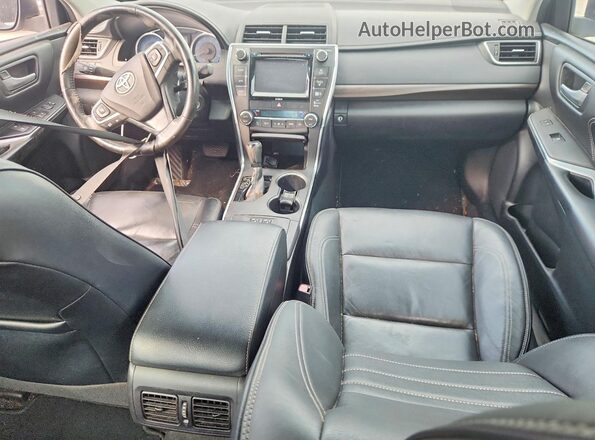 4T1BF1FK3GU140791 2016 TOYOTA CAMRY Silver Вид панелі приладів
