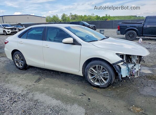 4T1BF1FK3GU230863 2016 TOYOTA CAMRY White Front right