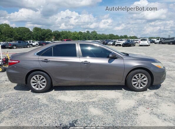4T1BF1FK3GU265371 2016 TOYOTA CAMRY Gray Rear interior view
