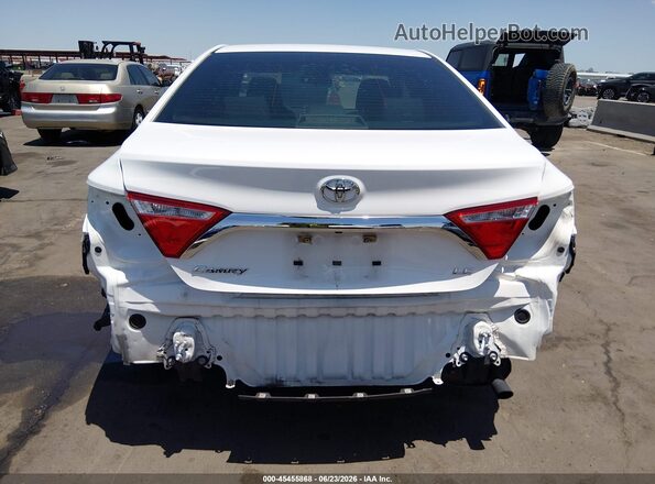 4T1BF1FK3HU357825 2017 TOYOTA CAMRY Silver Vista frontal