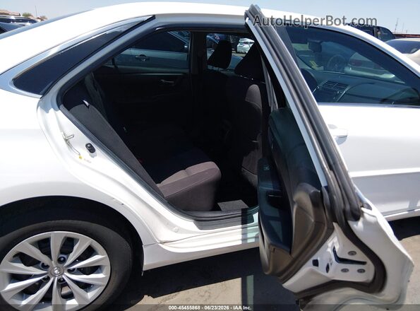 4T1BF1FK3HU357825 2017 TOYOTA CAMRY Silver Vista de la etiqueta del VIN